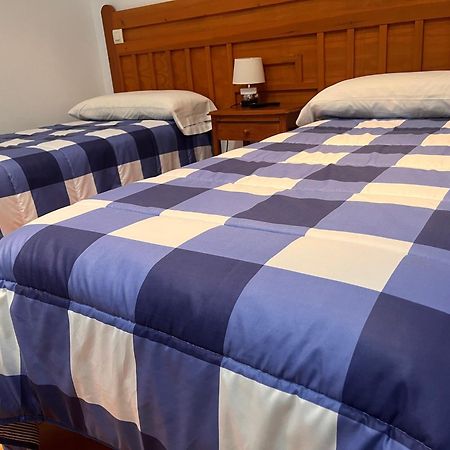 Hostal Restaurante Bustos Villarrubio Luaran gambar