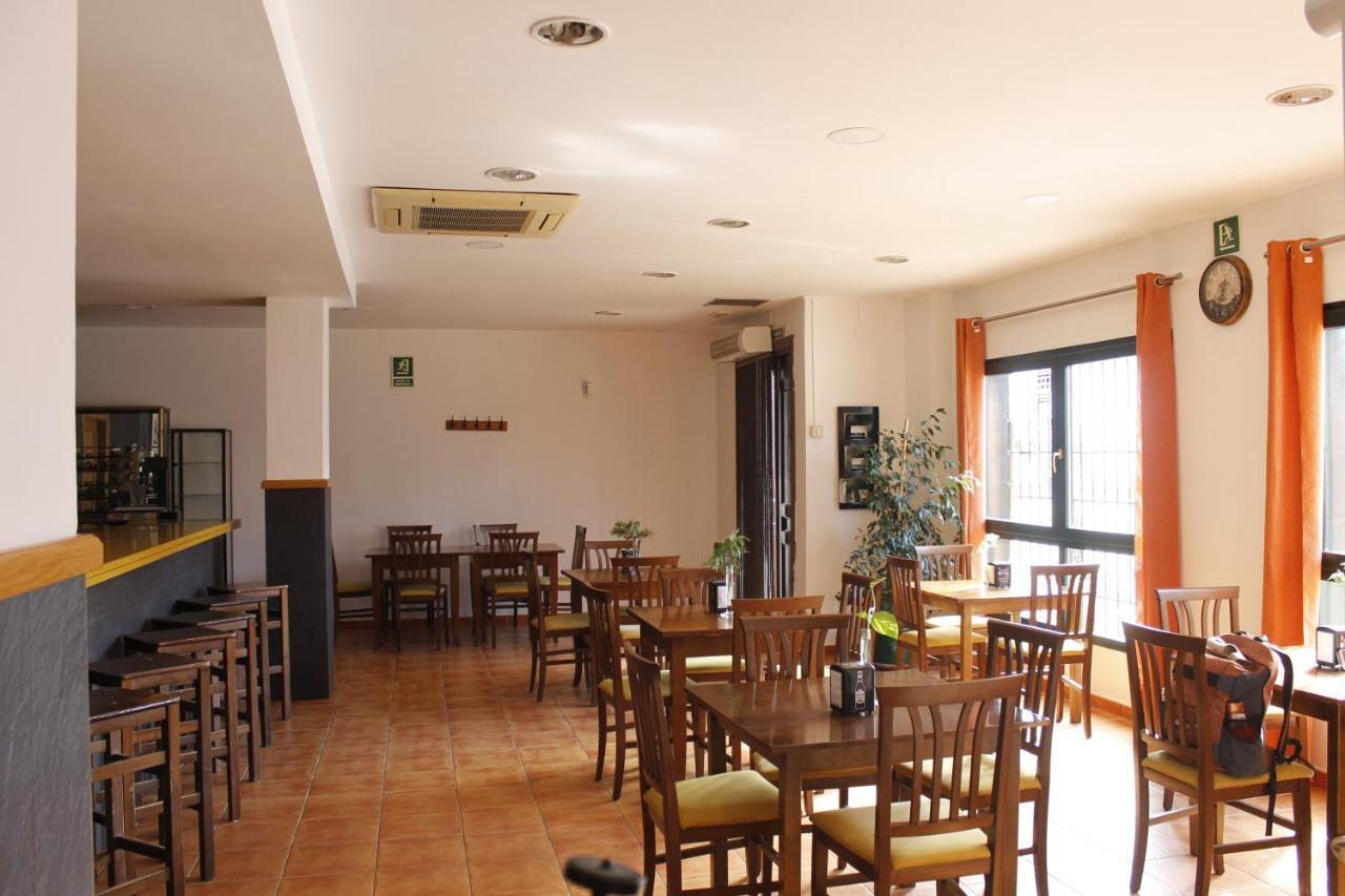 Hostal Restaurante Bustos Villarrubio Luaran gambar