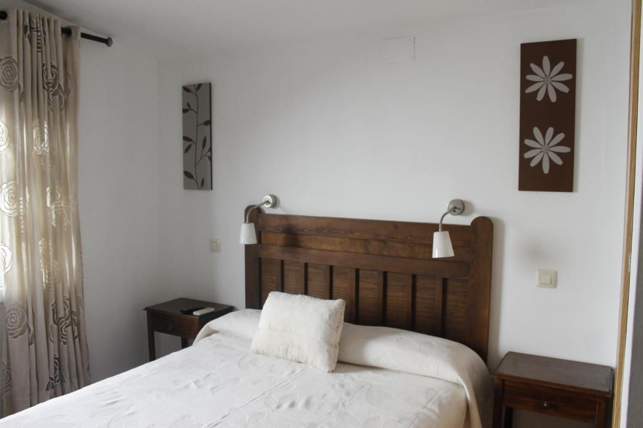 Hostal Restaurante Bustos Villarrubio Luaran gambar