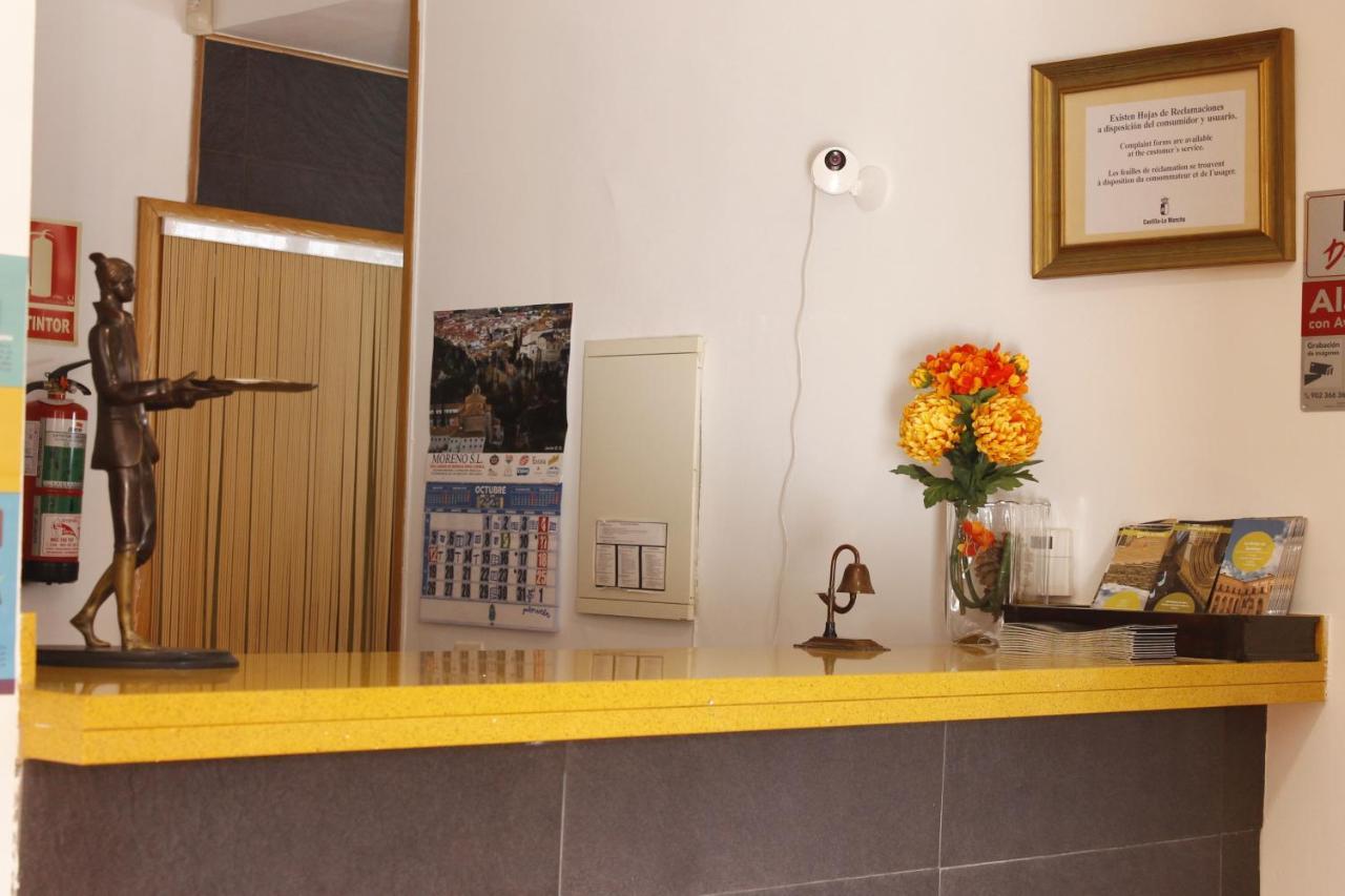 Hostal Restaurante Bustos Villarrubio Luaran gambar