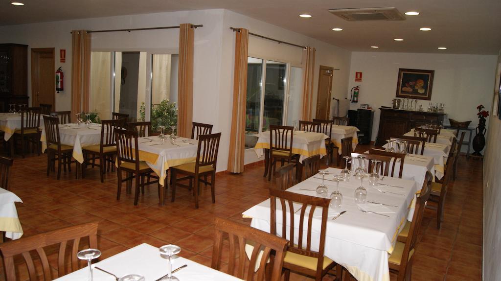 Hostal Restaurante Bustos Villarrubio Luaran gambar